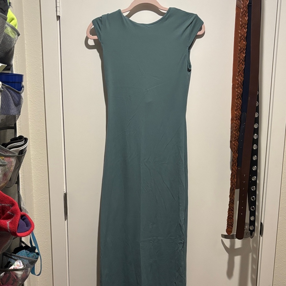 Wild Fable Sleeveless Green Midi Dress